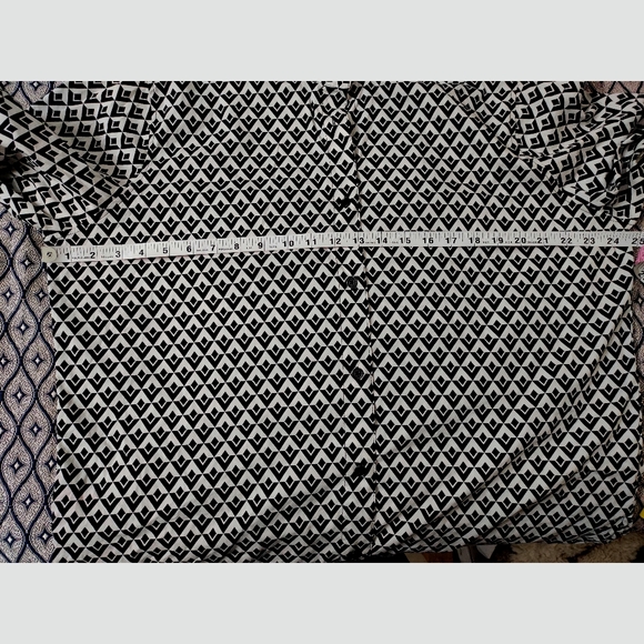 Black & White Designed Shirt - Picture 7 of 7